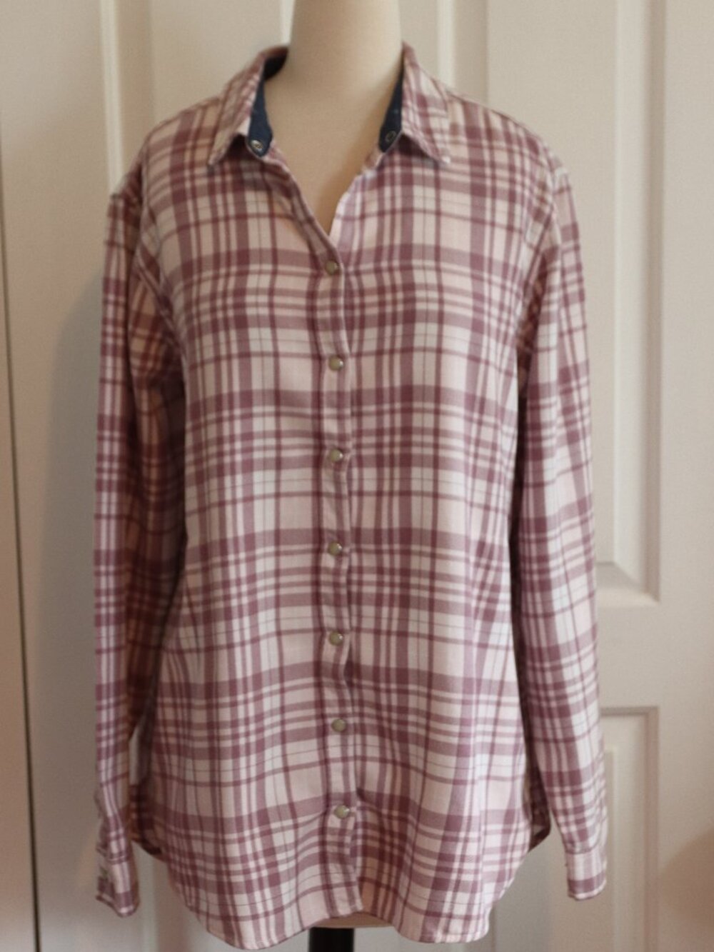 Jachs Girlfriend New York Long Sleeve Flannel Snap Button Top Size Large Mauve